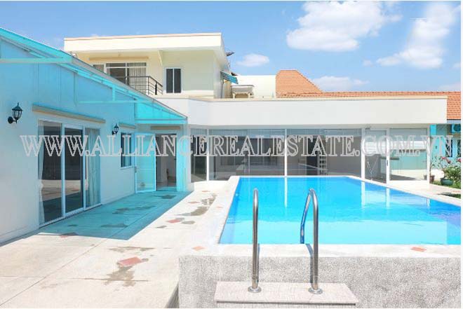 Villa for Rent in Compound in Thao Dien