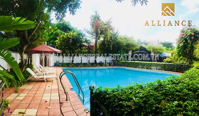 Villa in compound for rent in An Phu